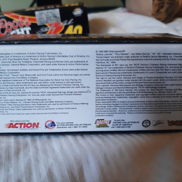 2000 Brooks & Dunn Sterling Marlin 40 Team Caliber Toy Car - Racing Champions - Picture 3 of 7